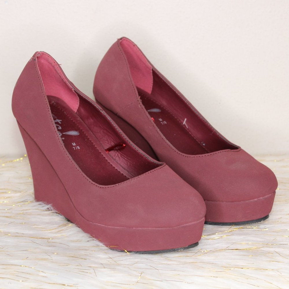 Burgundy Wine Wedges